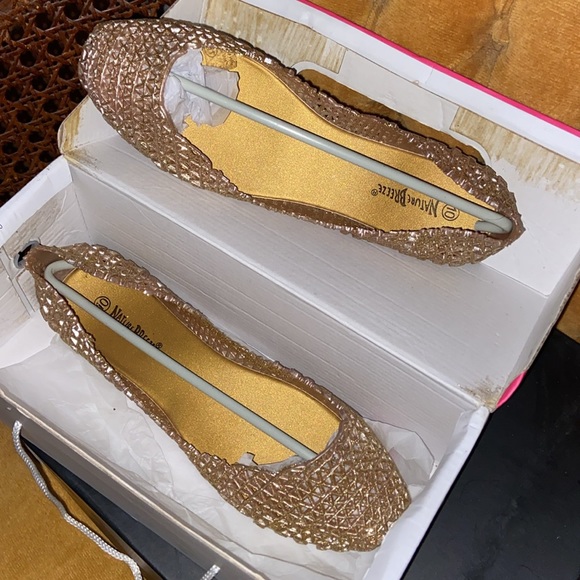 Nature Breeze Asya gold glitter size 9 NIB - Picture 5 of 11